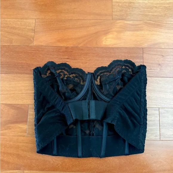 Vintage Victoria’s Secret Gold Label Black Lace Bustier - Picture 4 of 7